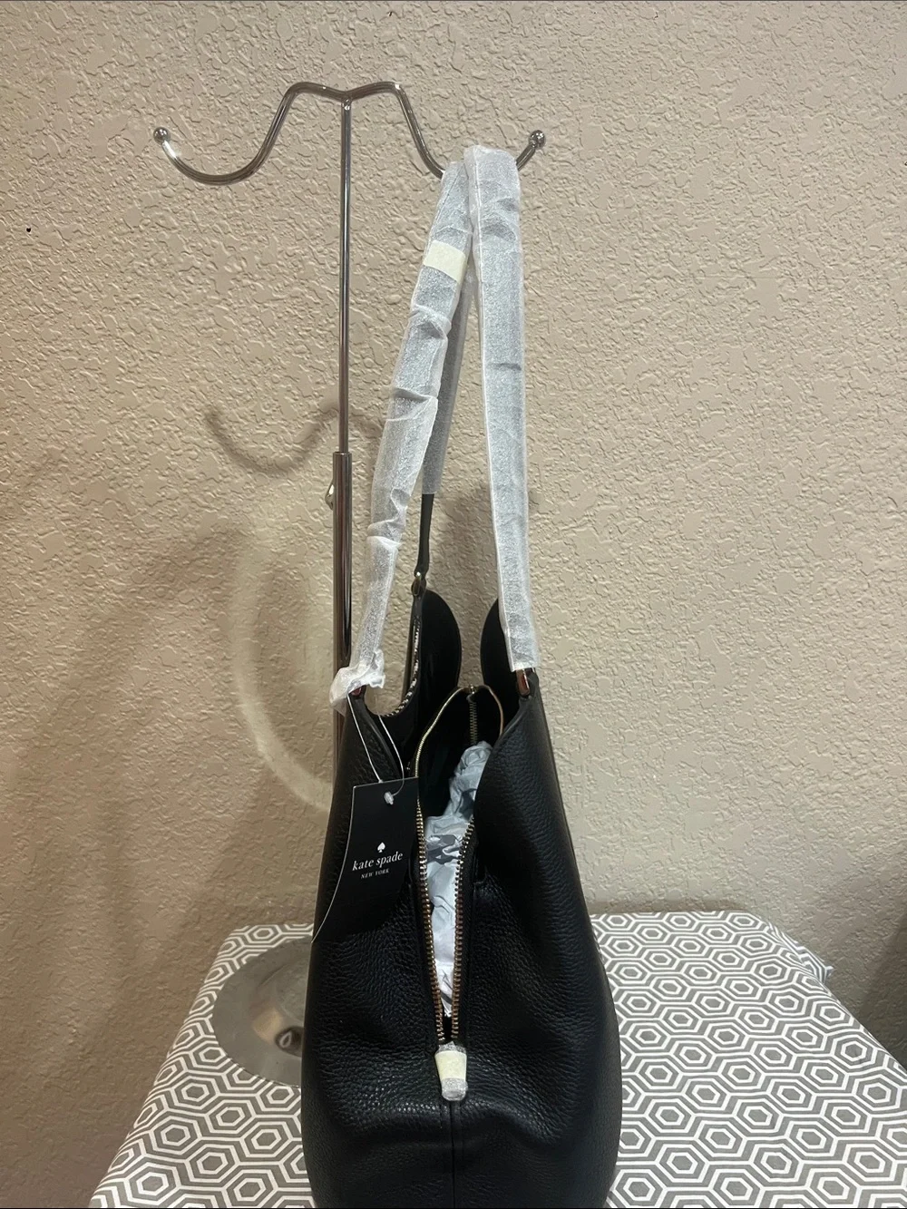 Kate Spade large triple shoulder Two tone straw LENA black multi